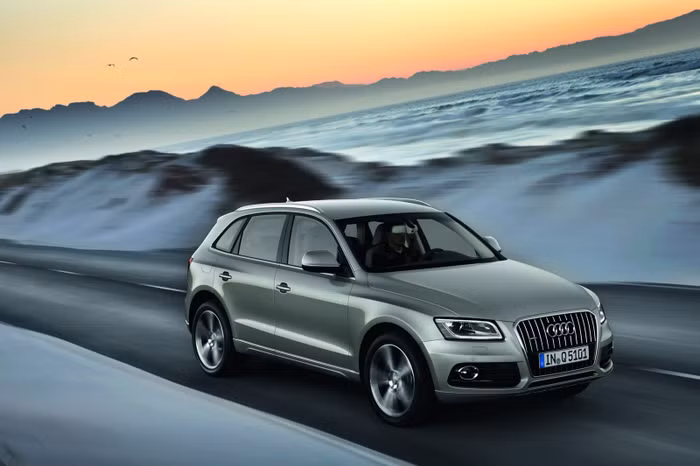 Audi đưa ra tổng cộng sáu tùy chọn về động cơ gồm ba động cơ dầu (diesel), hai động cơ xăng và một động cơ lai(hybrid). Hiệu quả nhất trong ba động cơ dầu là loại TDI dung tích 2 lít công suất 141 mã lực và mô-men xoắn 320Nm. Audi đưa ra tổng cộng sáu tùy chọn về động cơ gồm ba động cơ dầu (diesel), hai động cơ xăng và một động cơ lai(hybrid). Hiệu quả nhất trong ba động cơ dầu là loại TDI dung tích 2 lít công suất 141 mã lực và mô-men xoắn 320Nm.
