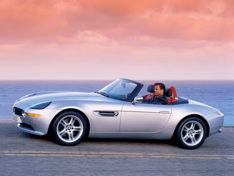 Hiện nay, BMW đã không còn sản xuất và bày bán Z8 trên thị trường toàn cầu nữa, nhưng sức nóng từ model này vẫn còn khiến bao tín đồ của thương hiệu xe sang này “toát mồ hôi hột”.