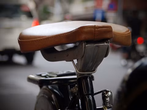 Mẫu xe sản xuất tại Đức cuối những năm 50 của thế kỷ trước. Gritzner Brummi có kích thước chiều dài 1.750 mm, rộng 600 mm và cao 1.000 mm, khoảng sáng gầm 130 mm. Xe có tổng trọng lượng 38 kg.