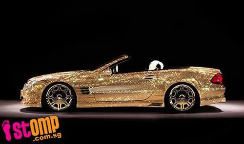 Chiếc xe đạt đến độ tuyệt đỉnh từ nội thất đến ngại thất, mọi thứ đều lấp lánh lánh và long lanh khiến khó ai có thể rời mắt.