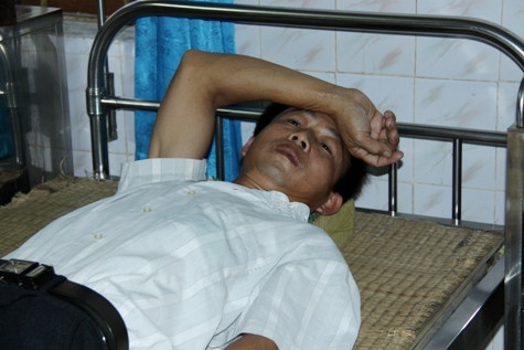 Anh Lý đang nằm tại Bệnh viện Đa khoa Quốc Oai để treo dõi sức khỏe. Anh Lý đang nằm tại Bệnh viện Đa khoa Quốc Oai để treo dõi sức khỏe.