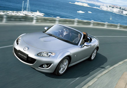 Mẫu MX-5 thể thao mui trần Mẫu MX-5 thể thao mui trần