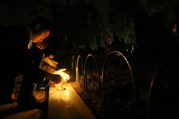 Chọn cho mình một nơi riêng biệt để cùng nhau thắp nến, Chọn cho mình một nơi riêng biệt để cùng nhau thắp nến,