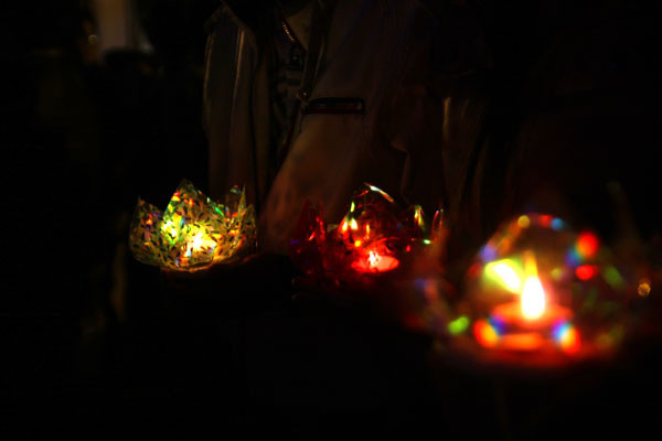 Những ngọn nến lung linh. Những ngọn nến lung linh.