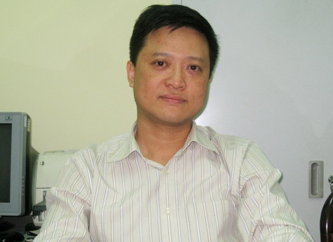 TS. Phạm Mạnh Hà: "Có thể thẳng thắn mà nói rằng đó là sự bất lực, sự yếu kém của các cơ quan, những người có trách nhiệm trọng việc đảm bảo trật tự giao thông." (Ảnh NP)