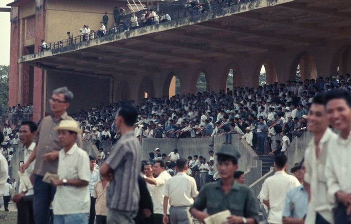 Trường đua Phú Thọ trước giờ khai cuộc. XEM THÊM =>> Hình ảnh Việt Nam CHÙM ẢNH: TRƯỜNG SA - MỘT PHẦN CỦA TỔ QUỐC CHÙM ẢNH: BỘ ẢNH CỰC HIẾM TOÀN CẢNH TRƯỜNG SA TỪ TRỰC THĂNG AI CHƯA ĐẾN TRƯỜNG SA, CẦN XEM 31 TẤM HÌNH NÀY CÔNG BỐ NHỮNG HÌNH ẢNH "KHÔNG THỂ KÌM NỔI" VỀ TRƯỜNG SA Trường đua Phú Thọ trước giờ khai cuộc. XEM THÊM =>> Hình ảnh Việt Nam CHÙM ẢNH: TRƯỜNG SA - MỘT PHẦN CỦA TỔ QUỐC CHÙM ẢNH: BỘ ẢNH CỰC HIẾM TOÀN CẢNH TRƯỜNG SA TỪ TRỰC THĂNG AI CHƯA ĐẾN TRƯỜNG SA, CẦN XEM 31 TẤM HÌNH NÀY CÔNG BỐ NHỮNG HÌNH ẢNH "KHÔNG THỂ KÌM NỔI" VỀ TRƯỜNG SA