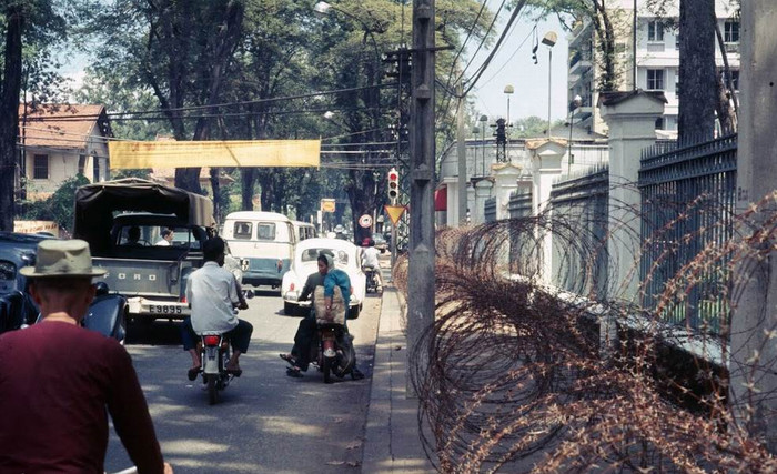 Đường Hồng Thập Tự. XEM THÊM =>> Hình ảnh Việt Nam CHÙM ẢNH: TRƯỜNG SA - MỘT PHẦN CỦA TỔ QUỐC CHÙM ẢNH: BỘ ẢNH CỰC HIẾM TOÀN CẢNH TRƯỜNG SA TỪ TRỰC THĂNG AI CHƯA ĐẾN TRƯỜNG SA, CẦN XEM 31 TẤM HÌNH NÀY CÔNG BỐ NHỮNG HÌNH ẢNH "KHÔNG THỂ KÌM NỔI" VỀ TRƯỜNG SA Đường Hồng Thập Tự. XEM THÊM =>> Hình ảnh Việt Nam CHÙM ẢNH: TRƯỜNG SA - MỘT PHẦN CỦA TỔ QUỐC CHÙM ẢNH: BỘ ẢNH CỰC HIẾM TOÀN CẢNH TRƯỜNG SA TỪ TRỰC THĂNG AI CHƯA ĐẾN TRƯỜNG SA, CẦN XEM 31 TẤM HÌNH NÀY CÔNG BỐ NHỮNG HÌNH ẢNH "KHÔNG THỂ KÌM NỔI" VỀ TRƯỜNG SA