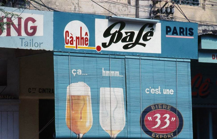 Một tấm mành có vẽ quảng cáo cho bia 33. XEM THÊM =>> Hình ảnh Việt Nam CHÙM ẢNH: TRƯỜNG SA - MỘT PHẦN CỦA TỔ QUỐC CHÙM ẢNH: BỘ ẢNH CỰC HIẾM TOÀN CẢNH TRƯỜNG SA TỪ TRỰC THĂNG AI CHƯA ĐẾN TRƯỜNG SA, CẦN XEM 31 TẤM HÌNH NÀY CÔNG BỐ NHỮNG HÌNH ẢNH "KHÔNG THỂ KÌM NỔI" VỀ TRƯỜNG SA Một tấm mành có vẽ quảng cáo cho bia 33. XEM THÊM =>> Hình ảnh Việt Nam CHÙM ẢNH: TRƯỜNG SA - MỘT PHẦN CỦA TỔ QUỐC CHÙM ẢNH: BỘ ẢNH CỰC HIẾM TOÀN CẢNH TRƯỜNG SA TỪ TRỰC THĂNG AI CHƯA ĐẾN TRƯỜNG SA, CẦN XEM 31 TẤM HÌNH NÀY CÔNG BỐ NHỮNG HÌNH ẢNH "KHÔNG THỂ KÌM NỔI" VỀ TRƯỜNG SA