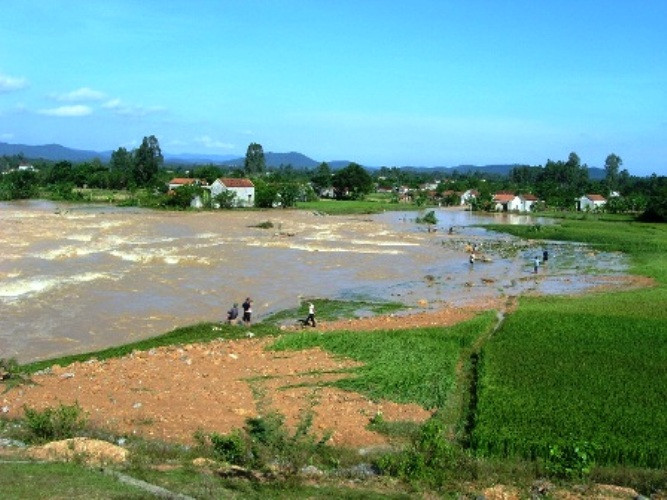 Được biết, năm 2010, huyện Quỳnh Lưu đã tiến hành tu sửa, nâng cấp gia cố thân đập và nâng dung tích lên khoảng 1,2 triệu m3 nước, phục vụ tưới tiêu cho 60 ha lúa của xã Quỳnh Thắng. Do đập xây dựng từ những năm 60 của thế kỷ trước nên đã bị xuống cấp, hư hỏng nặng.
