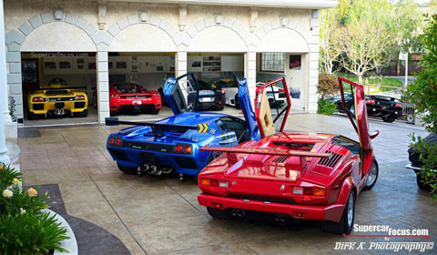 Được biết gara với toàn siêu xe này nằm ở bang California, nổi tiếng bởi bộ sưu tập với toàn những mẫu xe tên tuổi mà biết bao người yêu xe đang thầm mơ ước được sở hữu. Những chiếc xe có trong gara này đều là những siêu xe thuộc những hãng nổi tiếng thế giới.