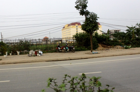 Hiện trường nơi các lực lượng tiến hành phá chuyên án tại Lai Xá - Kim Chung - Hoài Đức - Hà Nội. Hiện trường nơi các lực lượng tiến hành phá chuyên án tại Lai Xá - Kim Chung - Hoài Đức - Hà Nội.