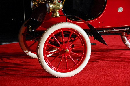 Chủ nhân thứ hai là ông Harry E. Burd, cũng người Iowa, mua lại chiếc xe từ gia đình McNary với giá 400 USD vào thập niên 50. Ông Burd đã cho khôi phục chiếc xe và sau đó bán cho một đại lý Ford ở Thụy Sĩ vào năm 1961