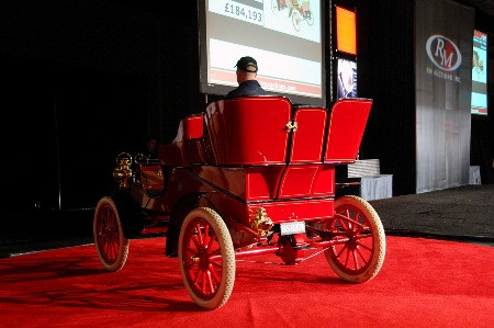 Người chủ đầu tiên của xe là ông Herbert L. McNary, một nhà sản xuất bơ ở bang Iowa của nước Mỹ