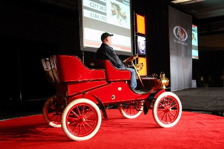 Chiếc xe Model A số khung 30 này có chiều dài cơ sở 1.829mm, thiết kế 4 chỗ ngồi, sử dụng động cơ 2 xy-lanh đối xứng ngang dung tích 100cc, cho công suất 8 mã lực - yếu hơn đa số máy cắt cỏ ngày nay. Nhưng giá trị của chiếc xe này không nằm ở động cơ hay tính năng vận hành, mà là ý nghĩa lịch sử.