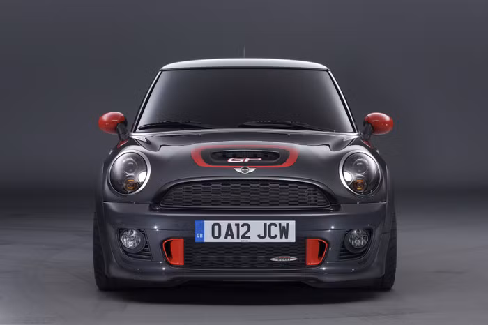 Được biết, biến thể John Cooper Works GP 2013 sẽ được bán ra ngay trong năm nay với số lượng giới hạn là 2.000 chiếc. Được biết, biến thể John Cooper Works GP 2013 sẽ được bán ra ngay trong năm nay với số lượng giới hạn là 2.000 chiếc.