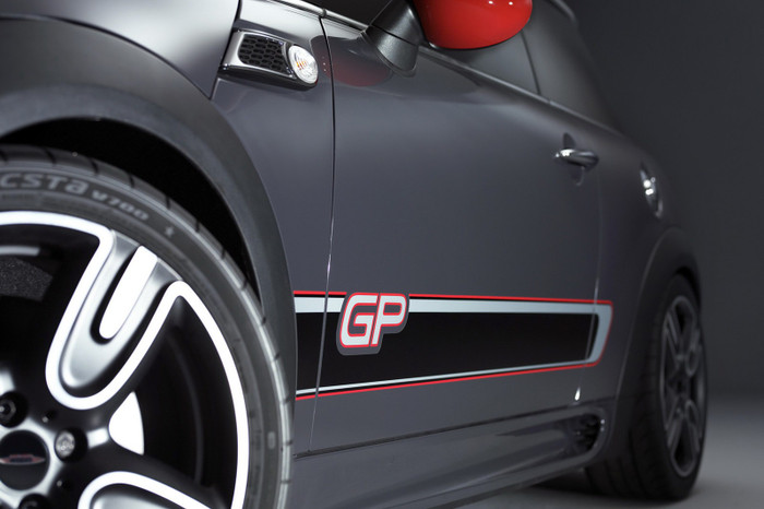 Thêm một số hình ảnh khác. Thêm một số hình ảnh khác.