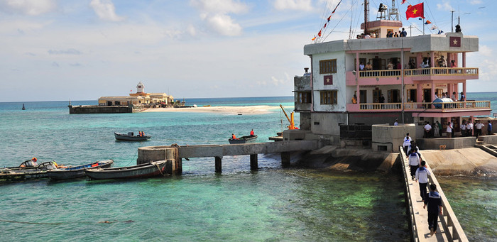 "Đảo nhỏ có khác" "Đảo nhỏ có khác"