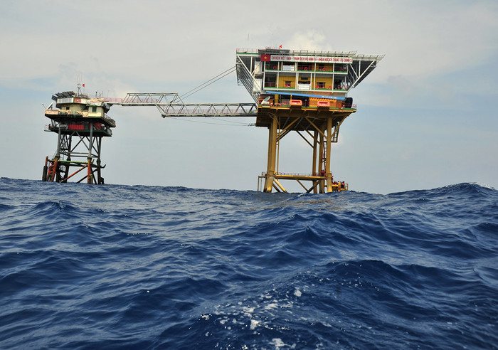 "Sóng nhà giàn" "Sóng nhà giàn"