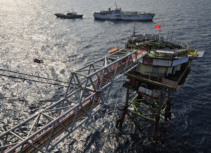 "Lấp lánh nắng" "Lấp lánh nắng"