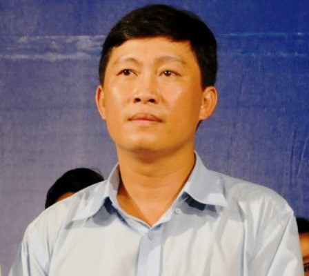Nhà báo Hoàng Khương - Báo Tuổi trẻ thành phố Hồ Chí Minh. Nhà báo Hoàng Khương - Báo Tuổi trẻ thành phố Hồ Chí Minh.