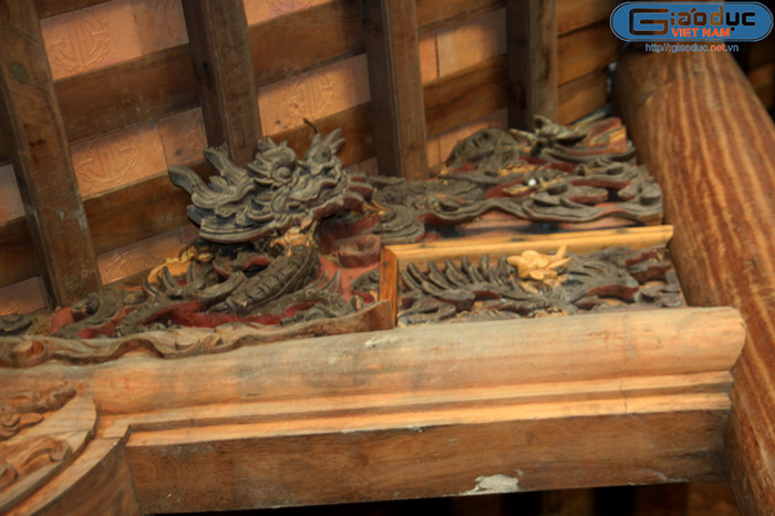 Những bức phù điêu cũ còn sót lại. Những bức phù điêu cũ còn sót lại.