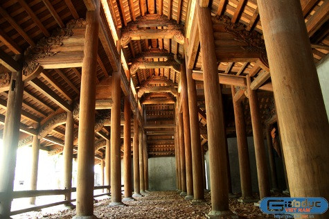 Toàn bộ cột trụ được sử dụng bằng những cây cột mới mà không tuân theo bản thiết kế đã được phê duyệt. Toàn bộ cột trụ được sử dụng bằng những cây cột mới mà không tuân theo bản thiết kế đã được phê duyệt.