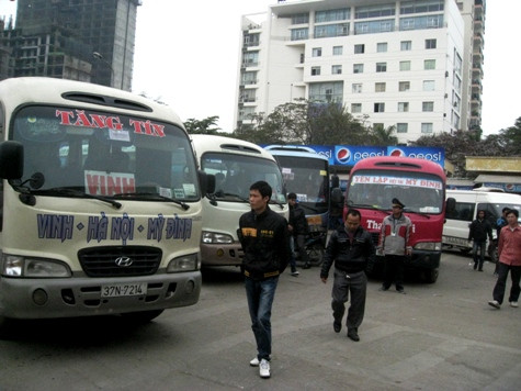 Lượng xe phục vụ nhu cầu đi lại của hành khách sẽ được tăng cường khoảng 3000 lượt xe/ngày dịp Tết Nguyên đán. (Ảnh NP) Lượng xe phục vụ nhu cầu đi lại của hành khách sẽ được tăng cường khoảng 3000 lượt xe/ngày dịp Tết Nguyên đán. (Ảnh NP)