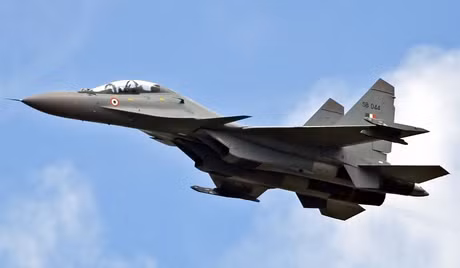 Máy bay chiến đấu Su-30MKV của Việt Nam và Su-30MKI của Không quân Ấn Độ