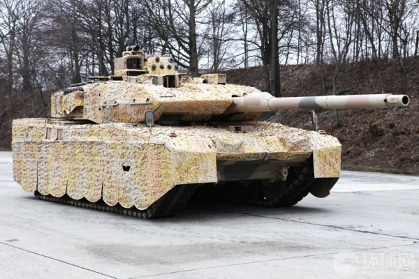 Tính đến thời điểm này đã có hơn 3.480 xe tăng Leopard 2 đã được sản xuất. Leopard 2 lần đầu đuợc nhìn thấy khi đang chiến đấu ở Kosovo trong quân đội Đức và cũng như hoạt động ở Afghanistan trong quân đội Đan Mạch và Canada. Tính đến thời điểm này đã có hơn 3.480 xe tăng Leopard 2 đã được sản xuất. Leopard 2 lần đầu đuợc nhìn thấy khi đang chiến đấu ở Kosovo trong quân đội Đức và cũng như hoạt động ở Afghanistan trong quân đội Đan Mạch và Canada.