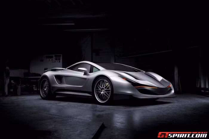 Sau khi được cho ra mắt tại một số bừa tiệc có qui mô lớn, Amoritz GT đã có đủ sức hấp dẫn và thuyết phục để đưa vào sản xuất với số lượng hạn chế 50 xe, trong đó đã nhận được đơn đặt hàng cho 5 chiếc, mỗi chiếc trị giá 1 triệu USD.