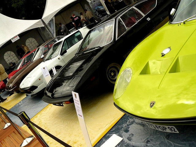 Trải qua hơn 40 năm, Lamborghini Miura vẫn được nằm trong top những chiếc xe đẹp nhất thế giới. Trải qua hơn 40 năm, Lamborghini Miura vẫn được nằm trong top những chiếc xe đẹp nhất thế giới.