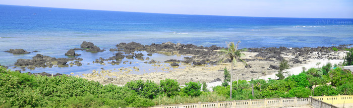 Huyện đảo Lý Sơn là nơi có truyền thống yêu nước, quê hương của những Hải đội Hoàng Sa, đội Bắc hải từ những năm 1600. Nơi đây còn lưu giữ những dấu tích, những tài liệu sử lược về chủ quyền thiêng liêng bất khả xâm phạm biển đảo của Việt Nam đối với hai quần đảo Hoàng Sa và Trường Sa.