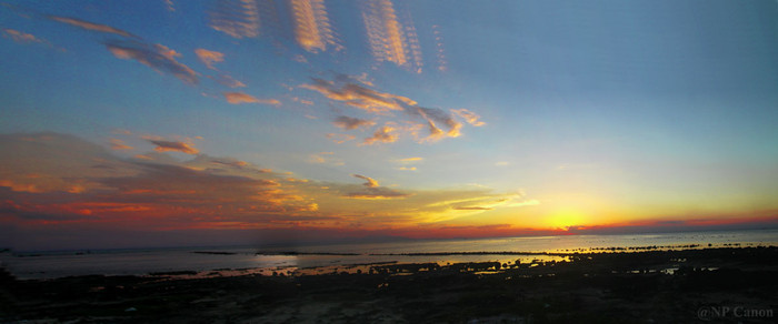 Hoàng hôn xuống trên đảo Lý Sơn.