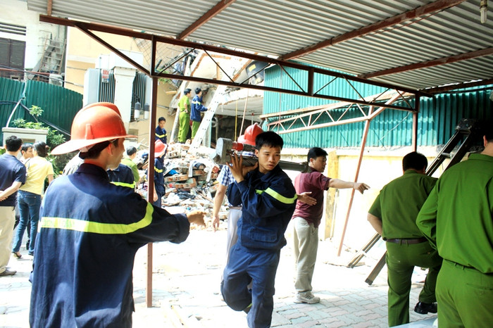 Những mũi khoan "khủng". Những mũi khoan "khủng".