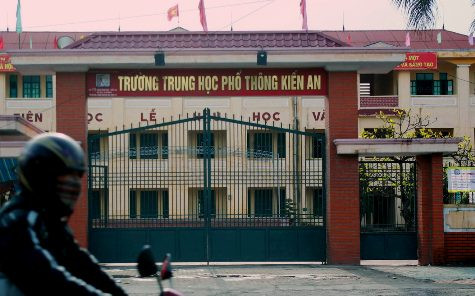 Ngôi trường nơi P.C.N. đang học năm cuối cấp phổ thông. Ngôi trường nơi P.C.N. đang học năm cuối cấp phổ thông.