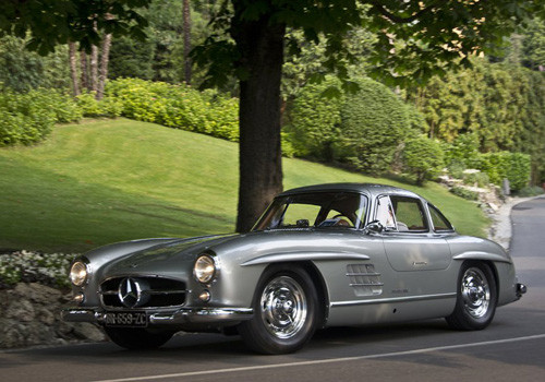 Huyền thoại Mercedes 300 SL Gullwing. Huyền thoại Mercedes 300 SL Gullwing.