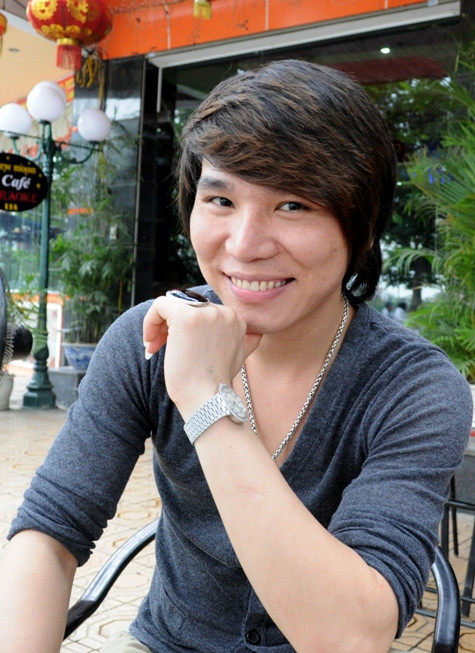 Châu Việt Cường mong N. sẽ sớm vượt qua tất cả và mong rằng mọi người đừng nhìn cô với ánh mắt khinh bỉ. Châu Việt Cường mong N. sẽ sớm vượt qua tất cả và mong rằng mọi người đừng nhìn cô với ánh mắt khinh bỉ.