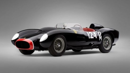 Ferrari 250 Testa Rossa 1957 được bán với giá 12,2 triệu USD, là một thiết kế của Scaglietti và chỉ có 22 xuất xưởng trong thời gian hai năm 1957 và 1958. Trong những năm sau đó, các xe Ferrari 250 Testa Rossa đã tham gia nhiều giải đua quốc tế, đem về 10 chiến thắng trong 19 cuộc đua và đưa cái tên Ferrari 250 Testa Rossa trở thành huyền thoại. Chiếc xe không chỉ gây ấn tượng bởi tốc độ của nó mà còn bởi thiết kế thân xe với những đường cong táo bạo và tao nhã. Cùng với những thành tích huy hoàng trong quá khứ và số lượng sản xuất ít ỏi, chiếc xe hội tụ đủ yếu tố để xác lập kỷ lục thế giới mới về giá. Ferrari 250 Testa Rossa 1957 được bán với giá 12,2 triệu USD, là một thiết kế của Scaglietti và chỉ có 22 xuất xưởng trong thời gian hai năm 1957 và 1958. Trong những năm sau đó, các xe Ferrari 250 Testa Rossa đã tham gia nhiều giải đua quốc tế, đem về 10 chiến thắng trong 19 cuộc đua và đưa cái tên Ferrari 250 Testa Rossa trở thành huyền thoại. Chiếc xe không chỉ gây ấn tượng bởi tốc độ của nó mà còn bởi thiết kế thân xe với những đường cong táo bạo và tao nhã. Cùng với những thành tích huy hoàng trong quá khứ và số lượng sản xuất ít ỏi, chiếc xe hội tụ đủ yếu tố để xác lập kỷ lục thế giới mới về giá.