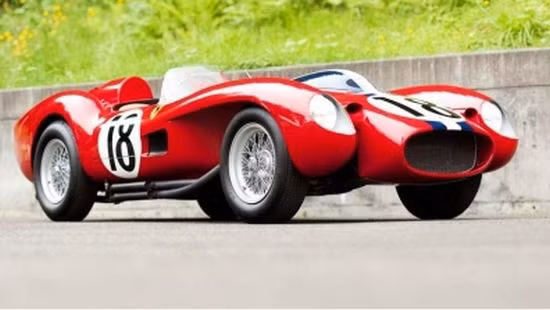 Ferrari 250 Testa Rossa 1957 được phục chế hoàn toàn từ chiếc xe nguyên mẫu, chiếc xe có giá bán cao ngất 16,39 triệu USD, được bán với mức giá cao kỷ lục tại đại lý Gooding and Company thuộc Pebble Beach. Xe được trang bị một số tính năng quan trọng. Ferrari 250 Testa Rossa 1957 nổi tiếng với sự khởi nghiệp ‘xấu số’ vào cuối cuộc đua năm 1958. Chiếc xe này đã từng gặp sự cố nghiêm trọng trong cuộc đua LeMans năm 1958 khiến chiếc xe bị bốc cháy thành than sau đó nó được khôi phục lại hoàn toàn và tiếp tục tham gia vào các cuộc đua và dành giải vô địch 10 trong số 16 cuộc đua quốc tế.