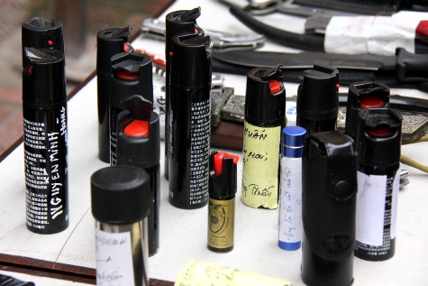 Hàng nóng do các đối tượng mang trên người khi tham gia giao thông đã bị các chiến sỹ lực lượng liên quân 141 phát hiện và thu giữ. Hàng nóng do các đối tượng mang trên người khi tham gia giao thông đã bị các chiến sỹ lực lượng liên quân 141 phát hiện và thu giữ.