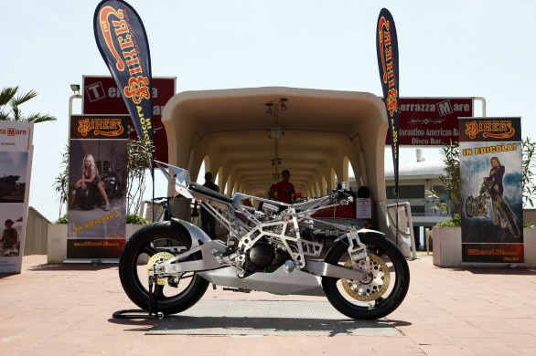 Ngày hội Biker Fest mới được tổ chức tại Lignano Sabbiadoro nước Ý vài ngày trước. Lần đầu tiên nước Ý dành hẳn một thị trấn ven biển để tổ chức sự kiện này. Ngày hội Biker Fest mới được tổ chức tại Lignano Sabbiadoro nước Ý vài ngày trước. Lần đầu tiên nước Ý dành hẳn một thị trấn ven biển để tổ chức sự kiện này.