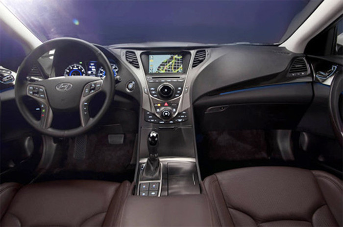 Hyundai Azera 2012. Hyundai Azera 2012.