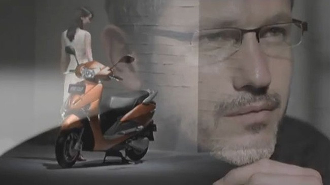 Mới đây, hãng Honda Wuyang Trung Quốc đã mạnh dạn đưa cảm hứng lấy từ huyền thoại quá cố Steve Jobs vào đoạn quảng cáo dành cho mẫu xe ga SCR 110 vốn rất quen thuộc với người tiêu dùng Việt Nam.