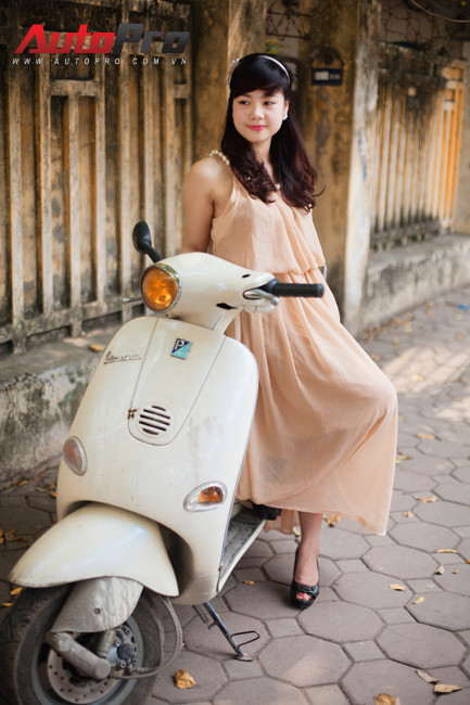 Kiểu dáng sang trọng hợp với phái nữ. Nó tôn vinh những đường cong dịu dàng, tuyệt mỹ của phái đẹp