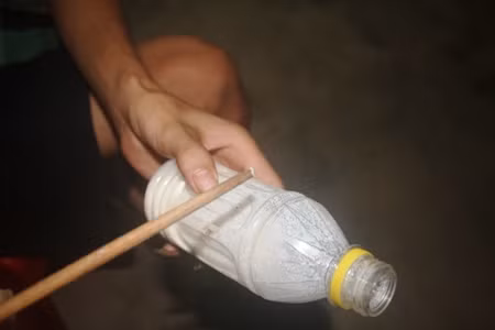 Phát hoảng khi phát hiện đỉa trong sữa Mộc Châu? 