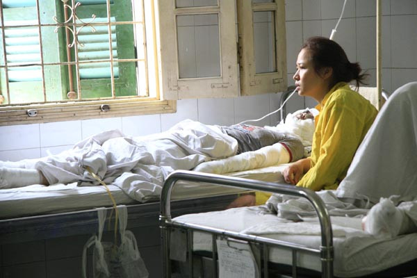 Trao đổi với báo Giáo dục Việt Nam, anh Minh cho biết, đến thời điểm hiện tại, chị Ngân vẫn chưa hay tin con mình đã chết. Trao đổi với báo Giáo dục Việt Nam, anh Minh cho biết, đến thời điểm hiện tại, chị Ngân vẫn chưa hay tin con mình đã chết.