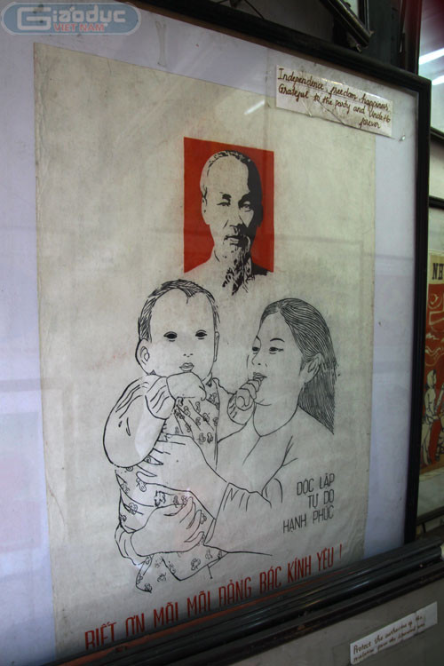 Nhờ có Bác, có Đảng, dân tộc Việt Nam đã thoát khỏi xiềng xích nô lệ, thoát khỏi kiếp lầm than trở thành một quốc gia độc lập, tự do, tự chủ và đang ngày càng phát triển không ngừng. Nhờ có Bác, có Đảng, dân tộc Việt Nam đã thoát khỏi xiềng xích nô lệ, thoát khỏi kiếp lầm than trở thành một quốc gia độc lập, tự do, tự chủ và đang ngày càng phát triển không ngừng.