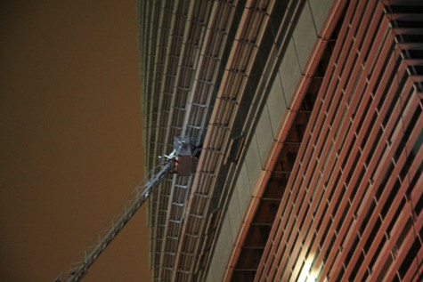 Xe thang của lực lượng cứu hỏa cũng không thể tới được tầng 20 của tòa nhà. Điều này cho thấy sự yếu kém, thiếu chuyên nghiệp của lực lượng cứu hộ Việt Nam nói chung và Hà Nội nói riêng.