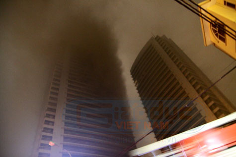 Ở Hà Nội có hàng trăm công trình nhà cao tầng như thế này.