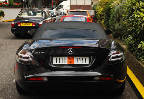 Mercedes SLR McLaren Roadster.